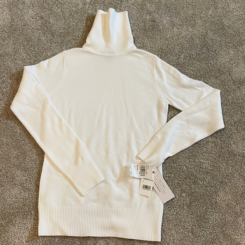 French connection size small winter white sweater turtleneck, NWT.